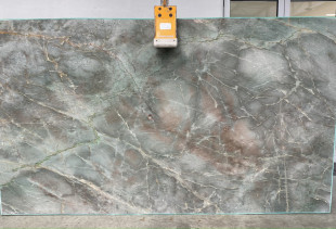 QUARTZITE EMERALD GREEN